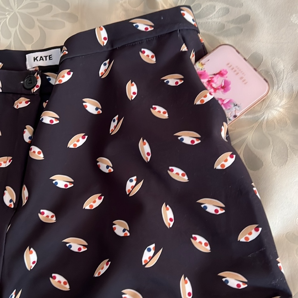 Like New-KATE-Size Large - Picture 5 of 9